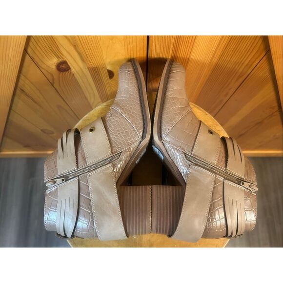 Pierre Dumas Women's Booties Boots Nash Sand 8.5 - Picture 6 of 8